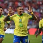 السحر-الكروي-يجمع-السيليساو-والساموراي.jpg
