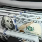 الدولار-يستعيد-توازنه-بعد-تثبيت-الفائدة-الأمريكية-أخبار-السعودية.webp.webp