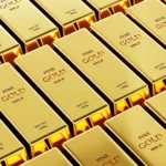 الذهب-يتراجع-عند-التسوية-ويسجل-أول-مكاسب-شهرية-في-نصف.webp.webp