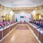 بحضور-ولي-العهد-وماكرون-الطاولة-السعودية-الفرنسية-تعلن-21-اتفاقية.webp.webp